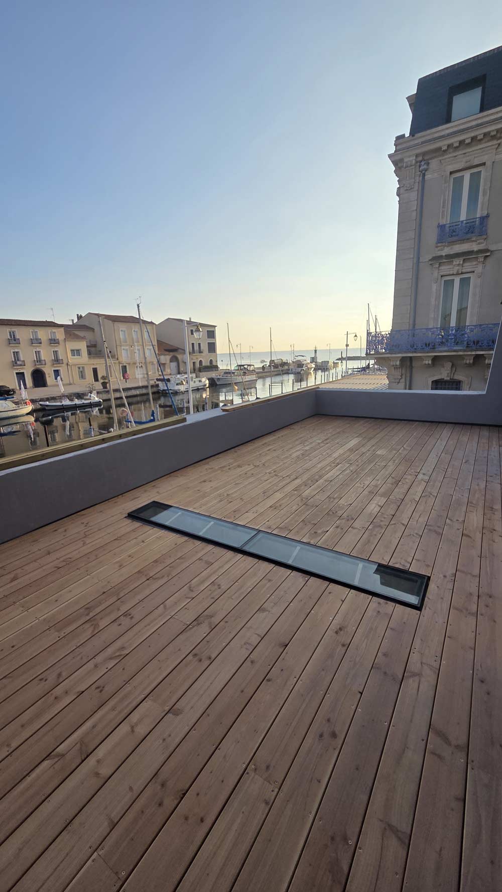 Terrasse en bois à Marseillan